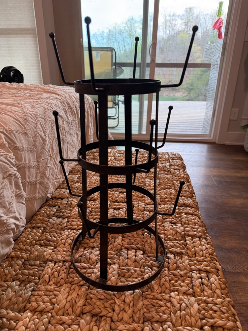 UNKNOWN BRAND Dark Brown Metal Mug Tree Stand